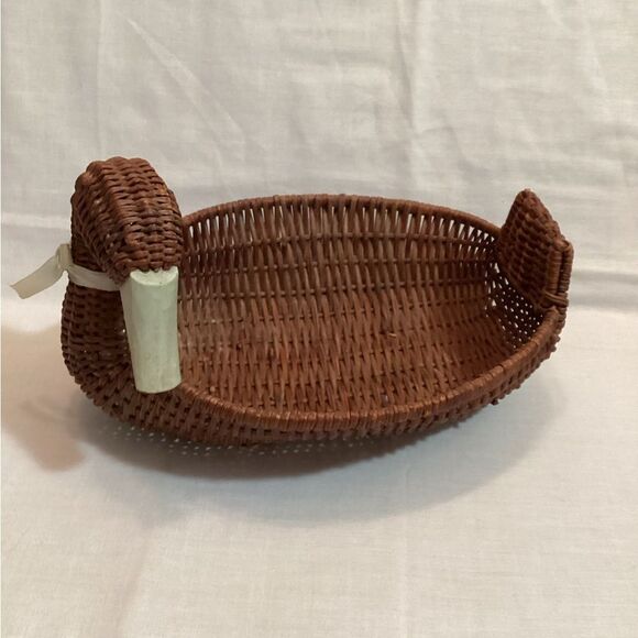 Bread Basket Vintage Brown Wicker Duck Centerpiece Farmhouse Decor Cottagecore - Picture 1 of 12